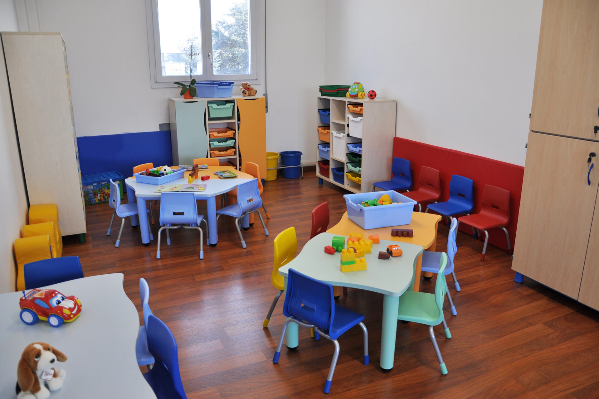 B18 KINDERGARTEN TABLE